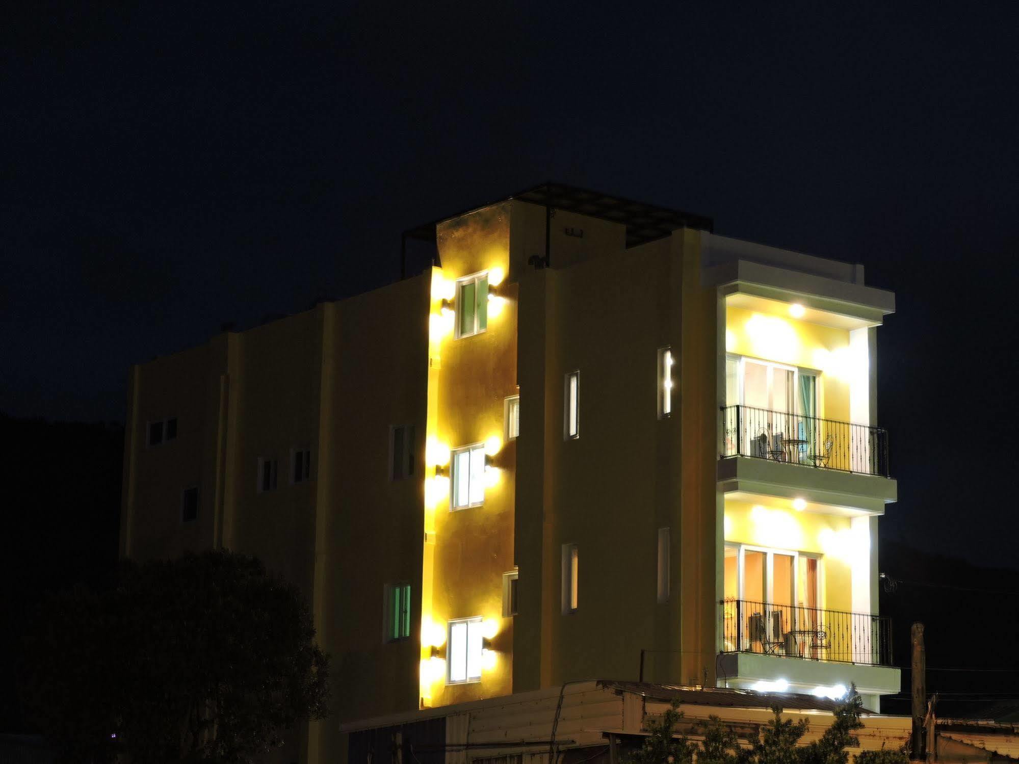 Tiffany Homestay Cape Eluanbi Extérieur photo